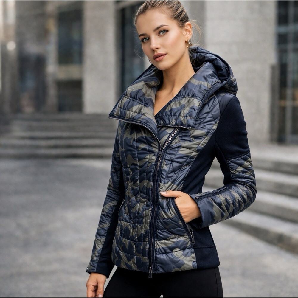 Blanc Noir Sz M Motion Panel Camo Goose Down Hooded Moto Style Puffer Jacket